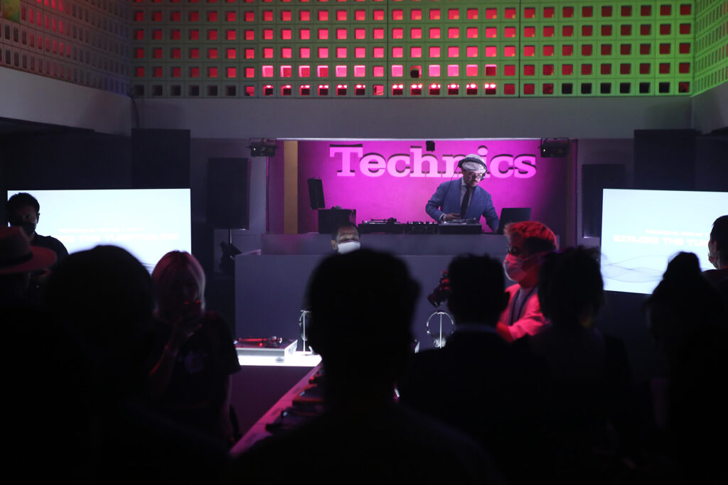 Explore the Turntablism