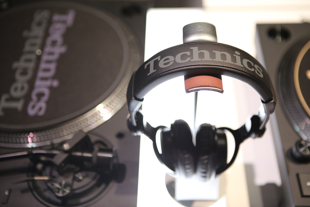 Explore the Turntablism